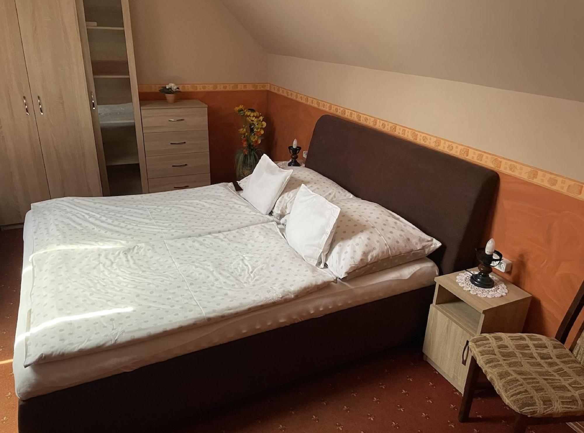 Rozmann Family Panzio & Apartmanhaz Sárvár Екстериор снимка