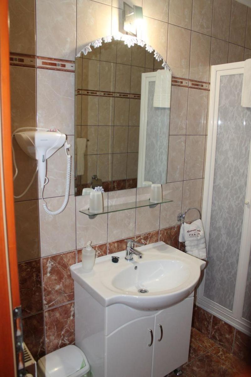 Rozmann Family Panzio & Apartmanhaz Sárvár Екстериор снимка