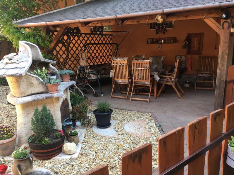 Rozmann Family Panzio & Apartmanhaz Sárvár Екстериор снимка